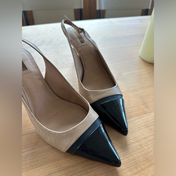 Tahari Podium leather sling back 2.5” heel—tan and black super cute!! - Picture 10 of 10